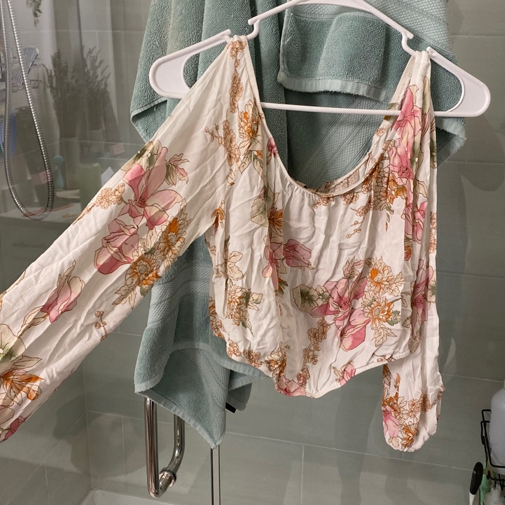 Off shoulder crop top